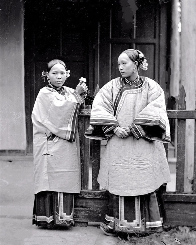 13,满族女人
