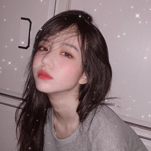 女生头像:当你在夜晚孤军奋战时,漫天星光都在为你而闪烁!