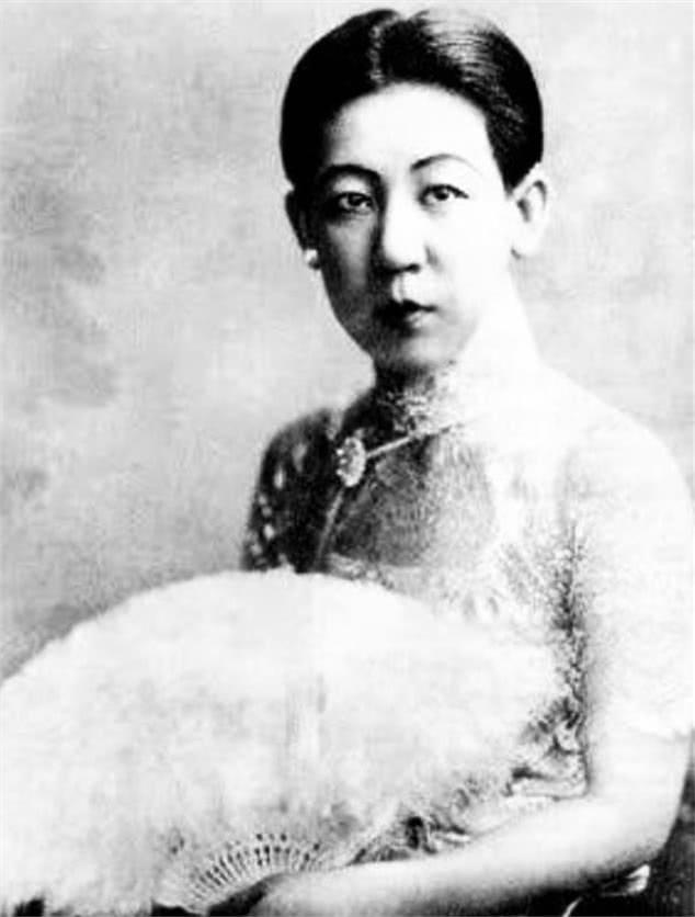 川岛芳子堕落史,从清朝格格到东方女魔头,变化始于17岁