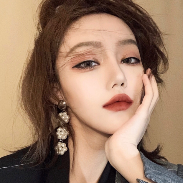 个性高清女生头像:秀丽端庄小姐姐女神范儿