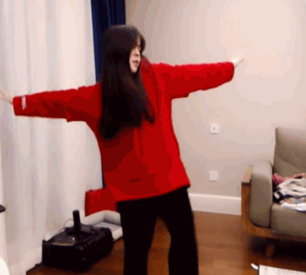 宝藏女孩沫子才艺秀唱跳rap样样行跳起表情包舞蹈助理都拦不住