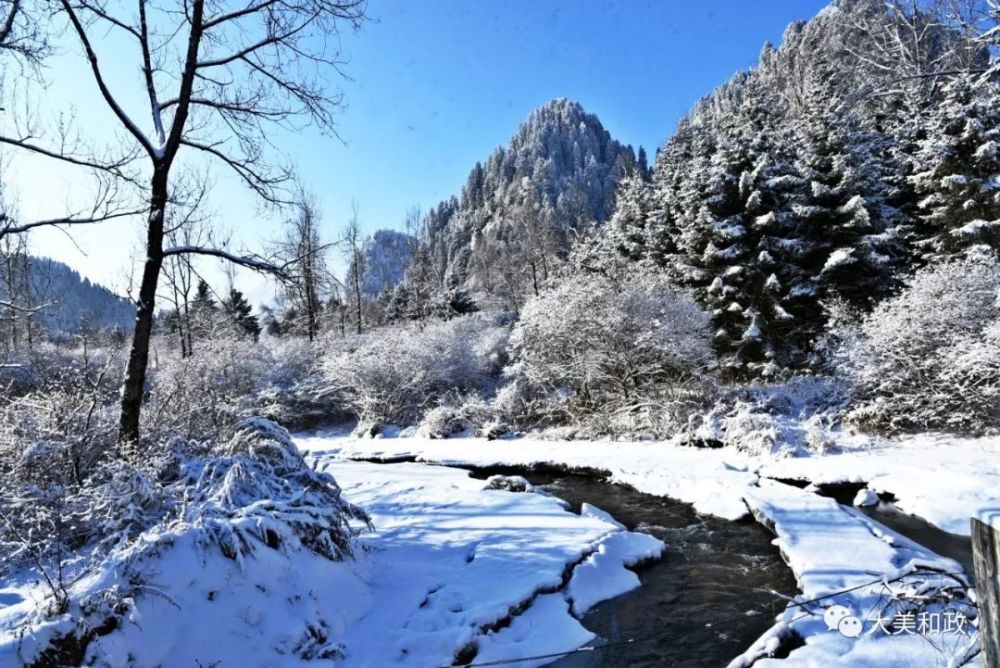 松鸣岩,高峰,雪景