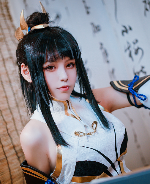 游戏《王者荣耀》上官婉儿cosplay,女孩重现角色的魅力之处