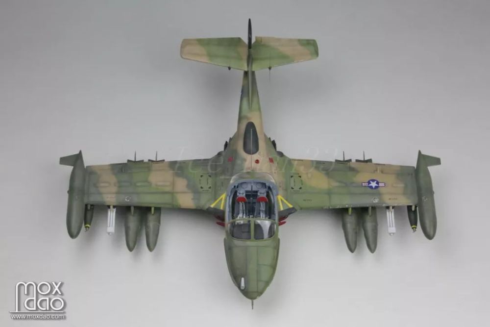 a-37 蜻蜒攻击机