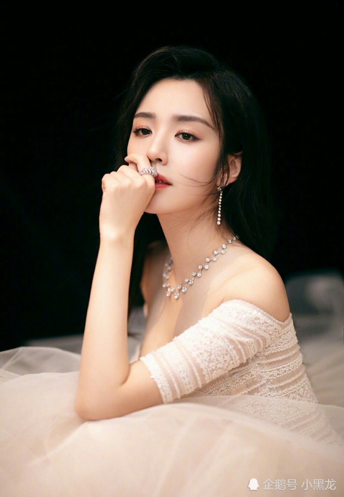 王晓晨礼服美图鉴赏