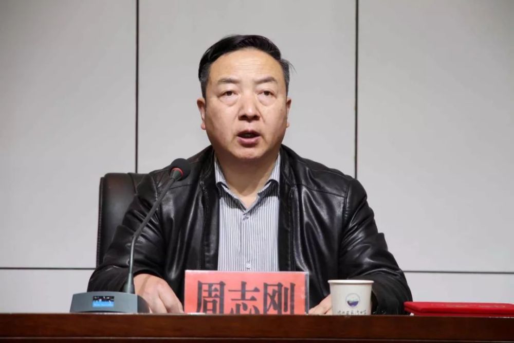 商洛市人民检察院检察长刘向东受聘担任陕西省商洛中学法治副校长