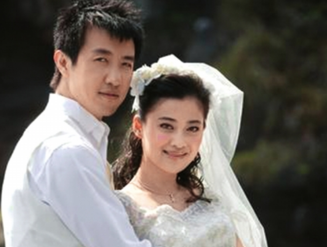 "一声不吭就离婚"的4对明星夫妻,请别告诉我,到现在还不知道?