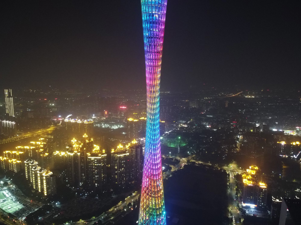 航拍广州cbd,灯光璀璨,建筑恢宏,简直就是一场视觉盛宴