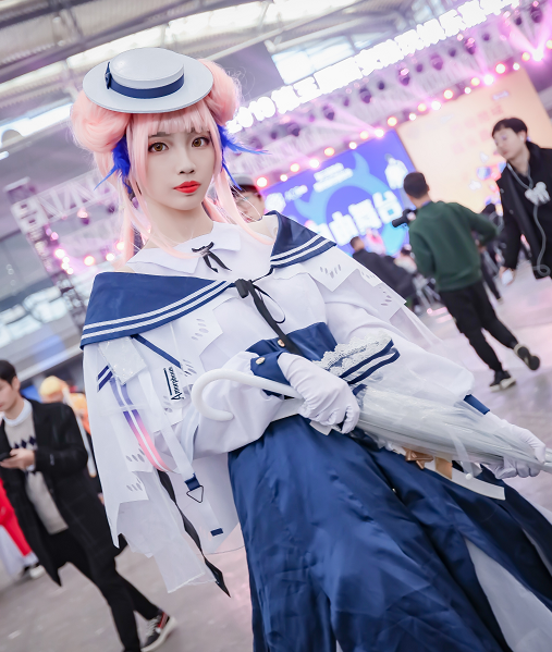 游戏《明日方舟》锡兰同人cosplay,小姐姐优雅的姿态深入人心
