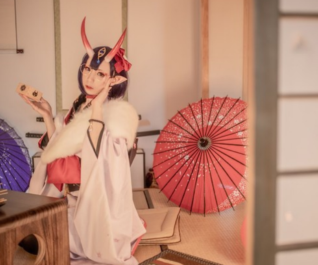 cosplay《fgo》酒吞童子,笑容动人气质高贵的小姐姐