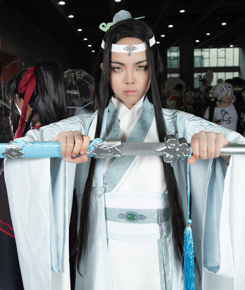 动漫《魔道祖师》蓝忘机cosplay,小姐姐一袭白衣风度翩翩