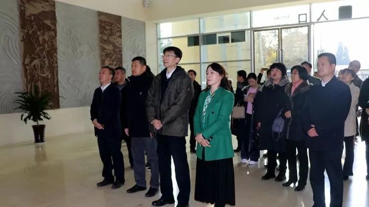返程前,在丹江口市副市长马力的陪同下,李劲涛一行到丹江口市卫生