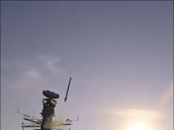 军舰垂直发射导弹时,如何应对高温火焰对导弹的烧蚀?