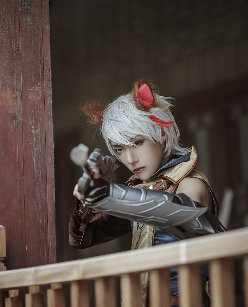 《王者荣耀》游戏人物百里守约cosplay,帅气小哥哥气质非凡