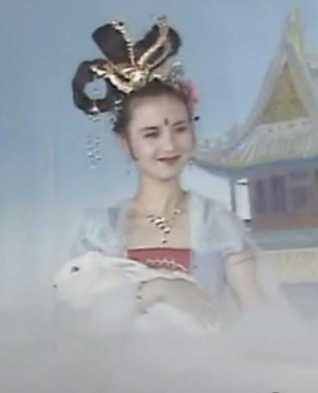 你还记得86版《西游记》的嫦娥么？消失了30年，如今的她这样，豆豆酱文章