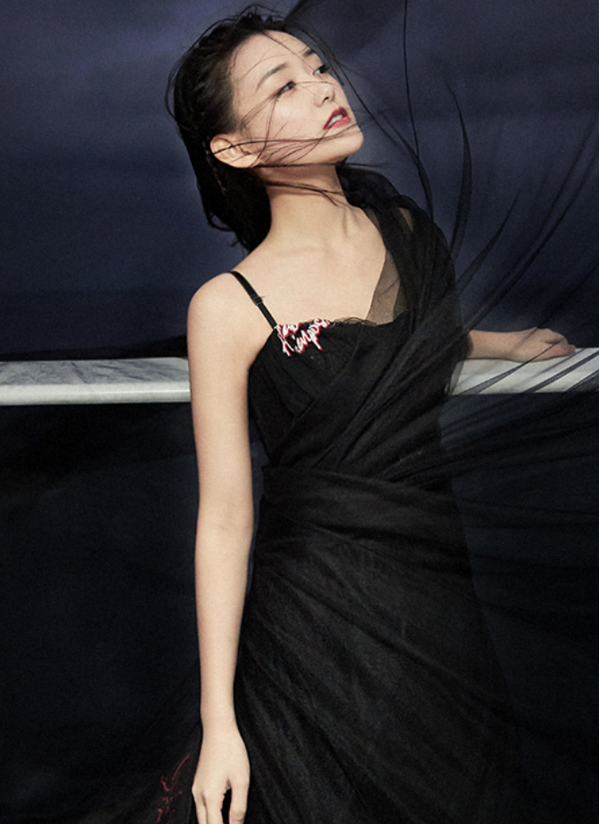 有种"整容"叫《旋风少女》金敏珠,18岁穿吊带裙,美到不敢认