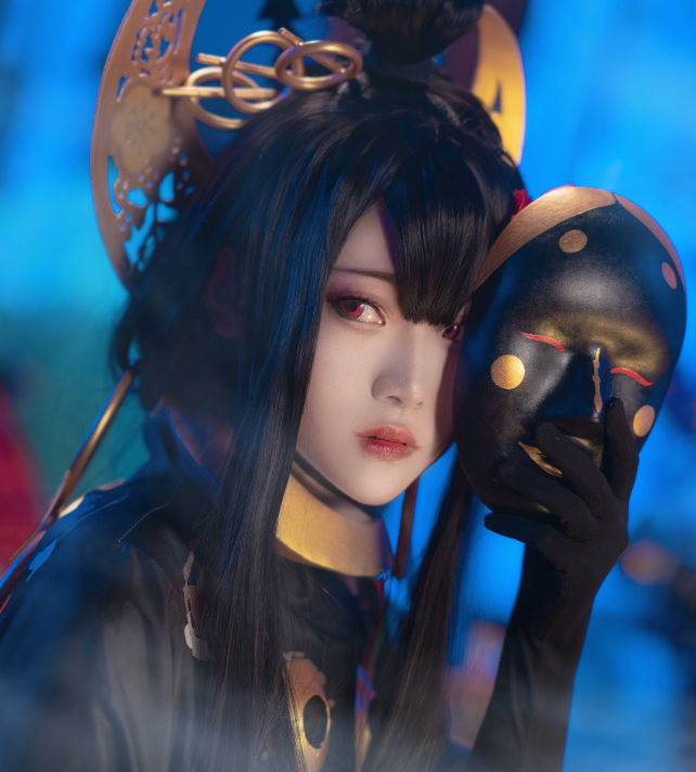 《阴阳师》面灵气cosplay,手持面具的小姐姐可爱动人