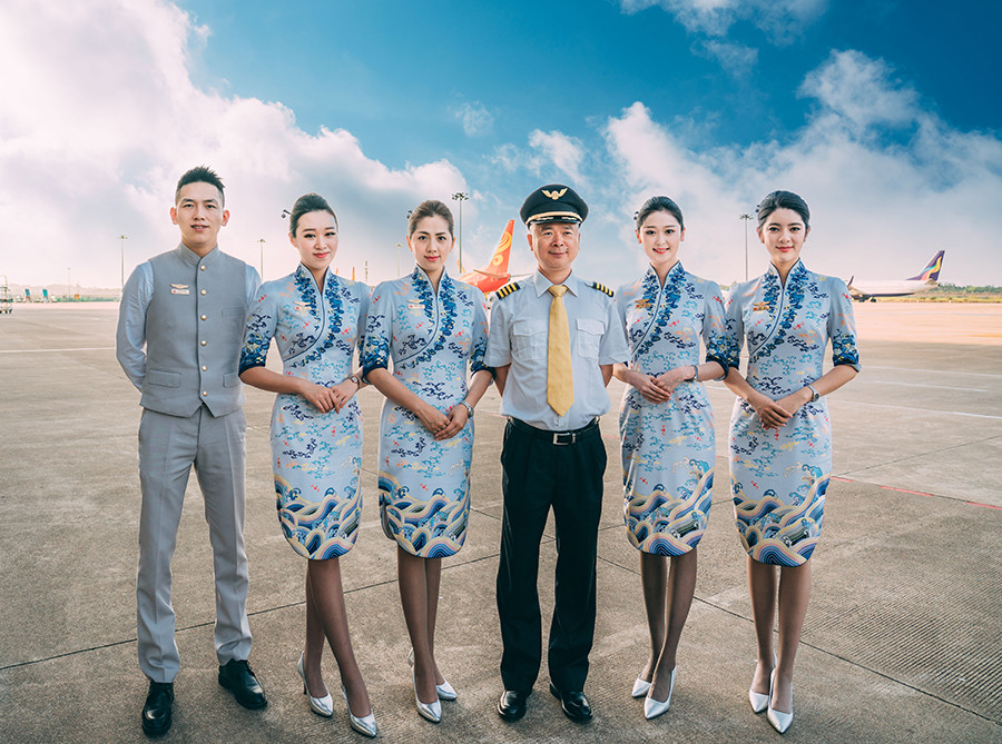 海南航空第五代乘务员制服,古典与现代美的极致融合