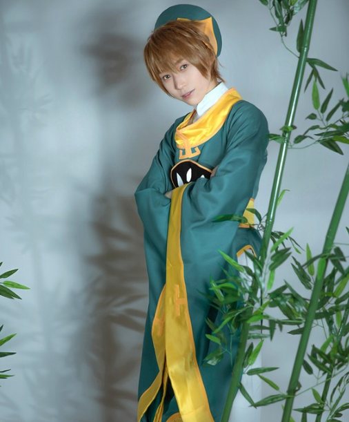 动漫《魔卡少女樱》李小狼cos,身穿道袍酷感十足