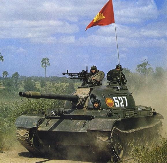 新中国自主设计的第一款坦克62式,和59式中型坦克一样