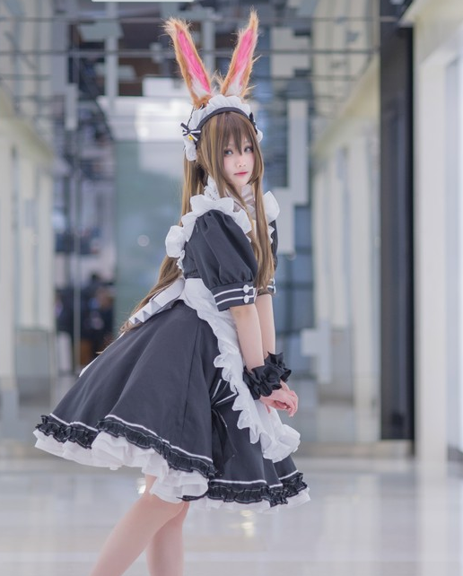 cosplay《明日方舟》阿米娅,清纯甜美的美少女