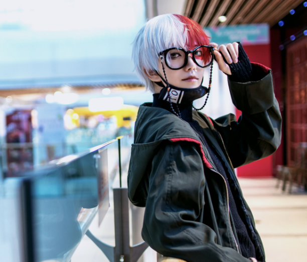 cosplay《我的英雄学院》轰焦冻,帅气侧颜动人姿态的小哥哥