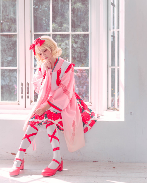 cosplay《蔷薇少女》雏莓,天真粉色系的清纯美少女