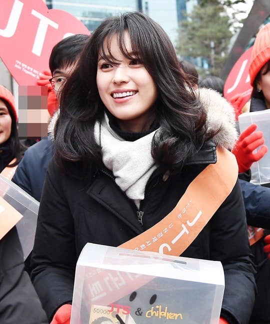 韩志旼,韩孝周一同出席公益活动,两位女神也有"最萌身高差"!