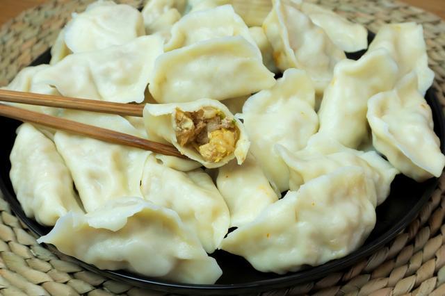 酸菜饺子,饺子,酸菜,包饺子,猪肉