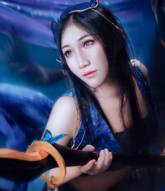 cosplay《逆水寒》九灵药人,宛若天仙的小姐姐,气质十足