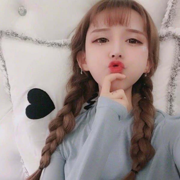 原宿风·清新治愈女生头像:愿你满心欢喜,来日有人可依