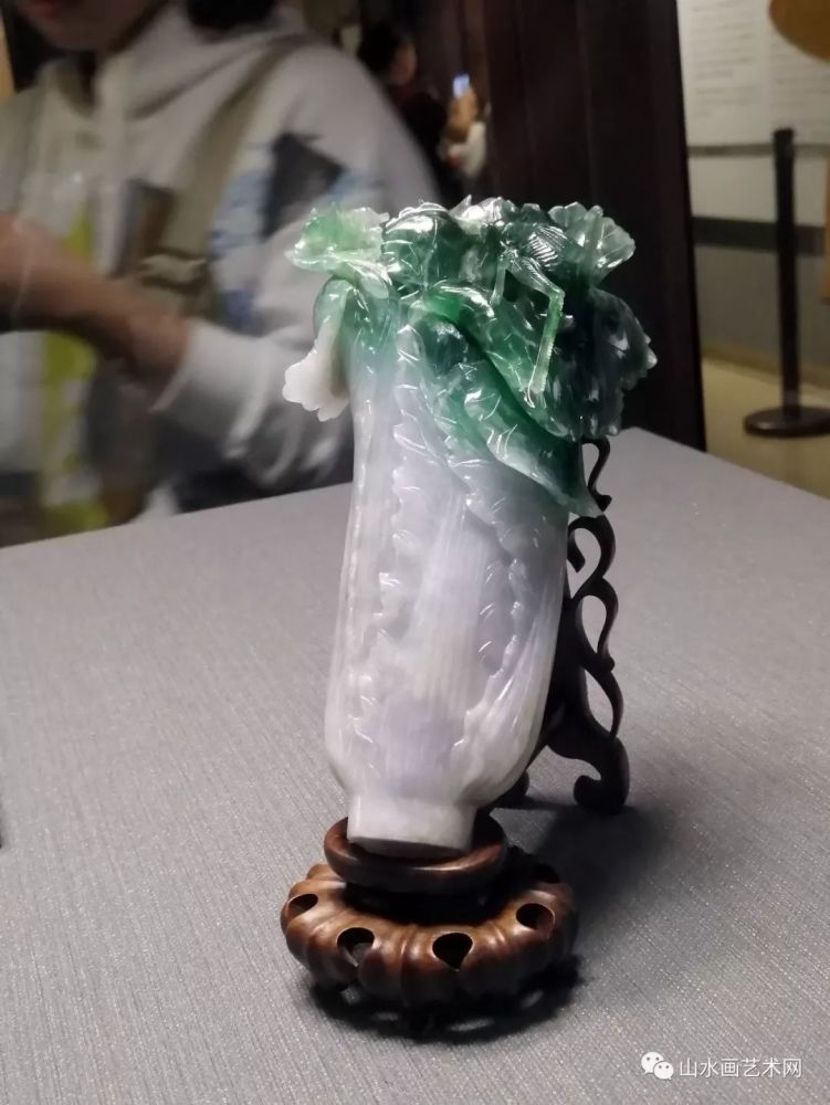 知名度极高的翡翠白菜