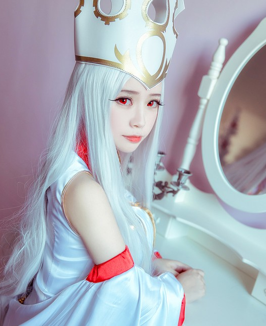 cosplay《fate》爱丽丝菲尔,小姐姐尽显迷人的气质