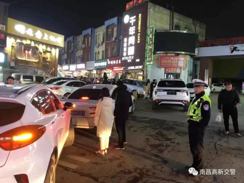 将安全有序,文明祥和的平安交通呈现给大家,高新交警大队全力以赴