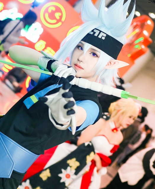 cosplay《凹凸世界》动漫角色格瑞,神还原的cos作品