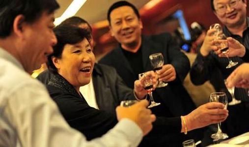 为何越是"喝高了 " 的人,感觉自己越能喝?