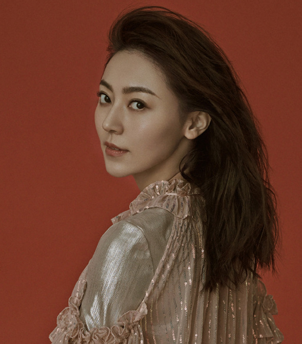 黄梦莹写真图片壁纸,气质满满,完美诠释时尚理念