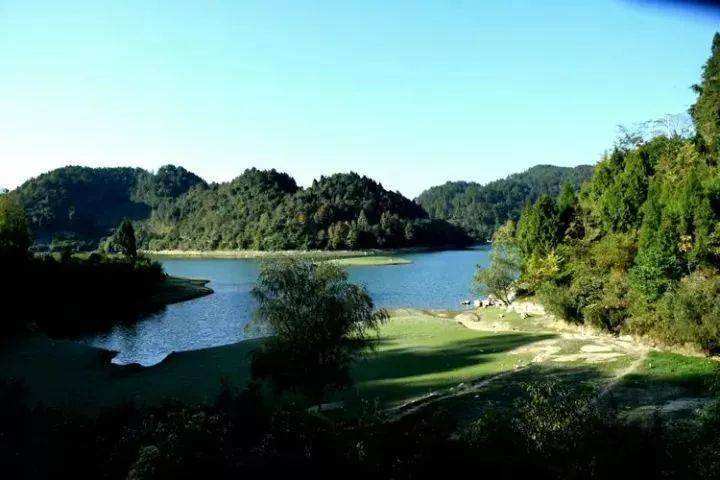 湄潭湄江风景秀丽,处处皆是美景,素有"中国西部茶乡"之美誉