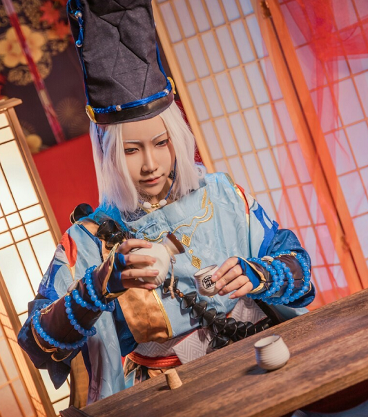 cosplay游戏《阴阳师》晴明,男孩一举一动都流露着优雅