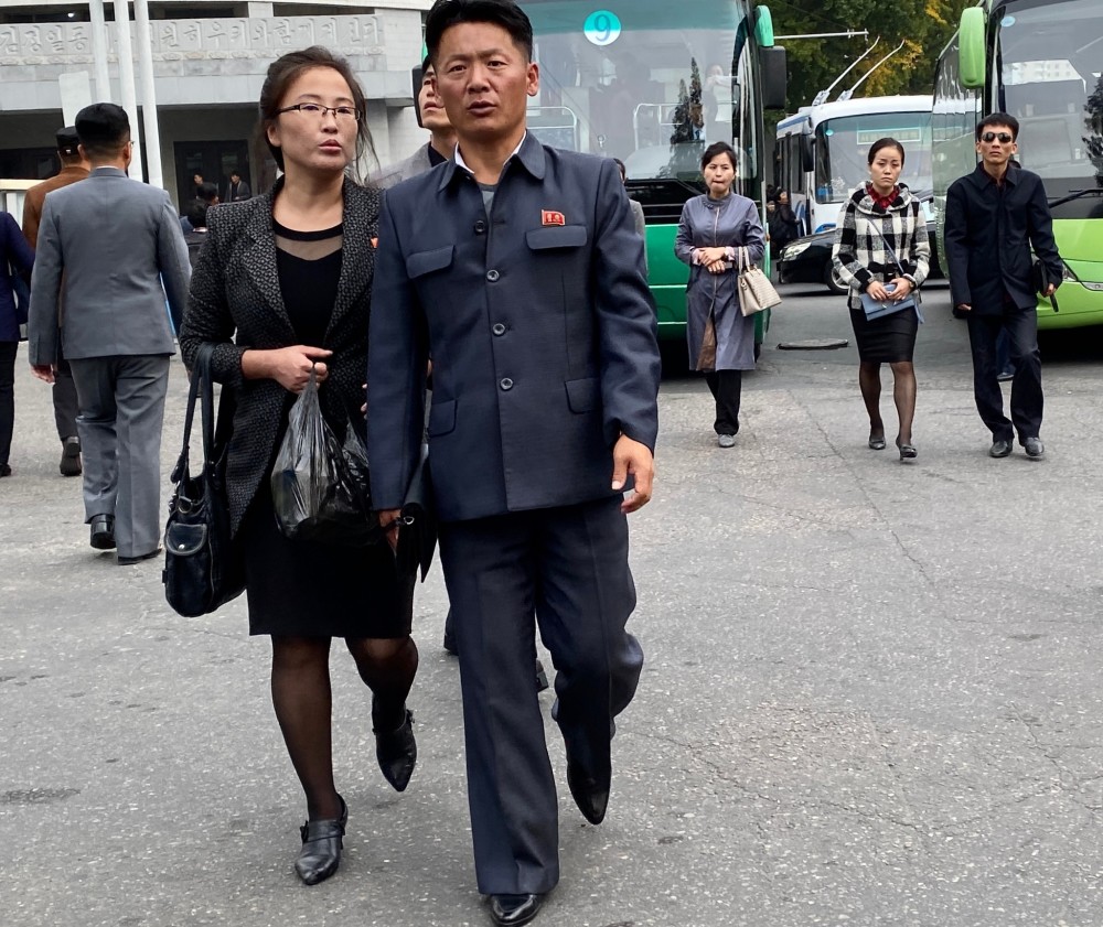 朝鲜图集:实拍平壤街头普通人的表情