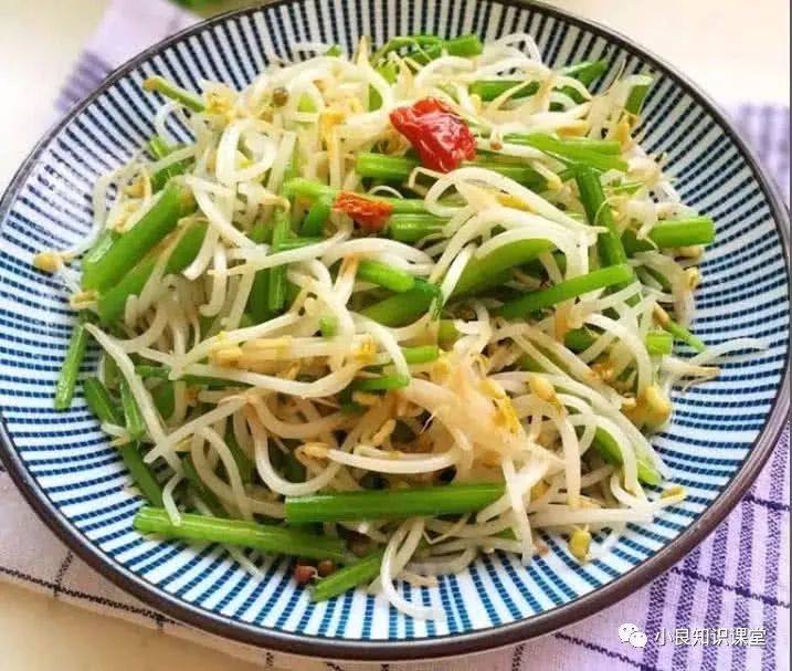 芹菜,炒豆芽,豆芽,干辣椒,大蒜