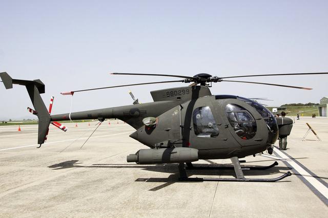 4吨级小直升机乘客一多就外挂,全程吹风,为何美军特种