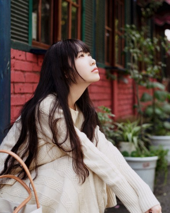 气质长发美女写真,美丽动人,文艺范十足