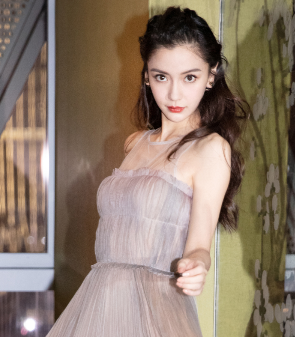 杨颖写真图片壁纸,元气满满,气质出众