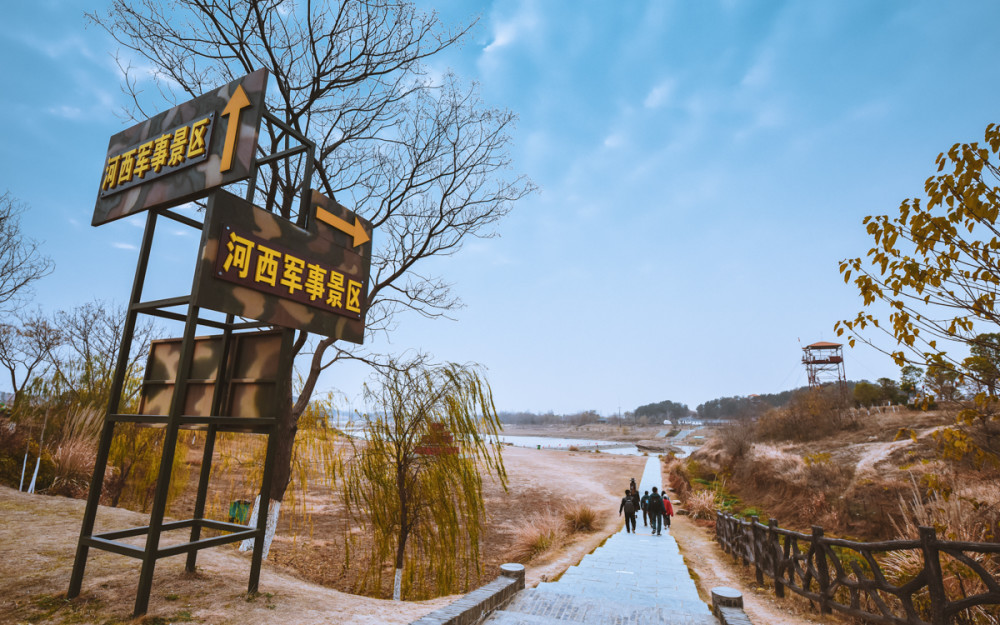 武汉最好玩的木兰水镇:沙场骑马,水陆两栖车,赏江南秋景