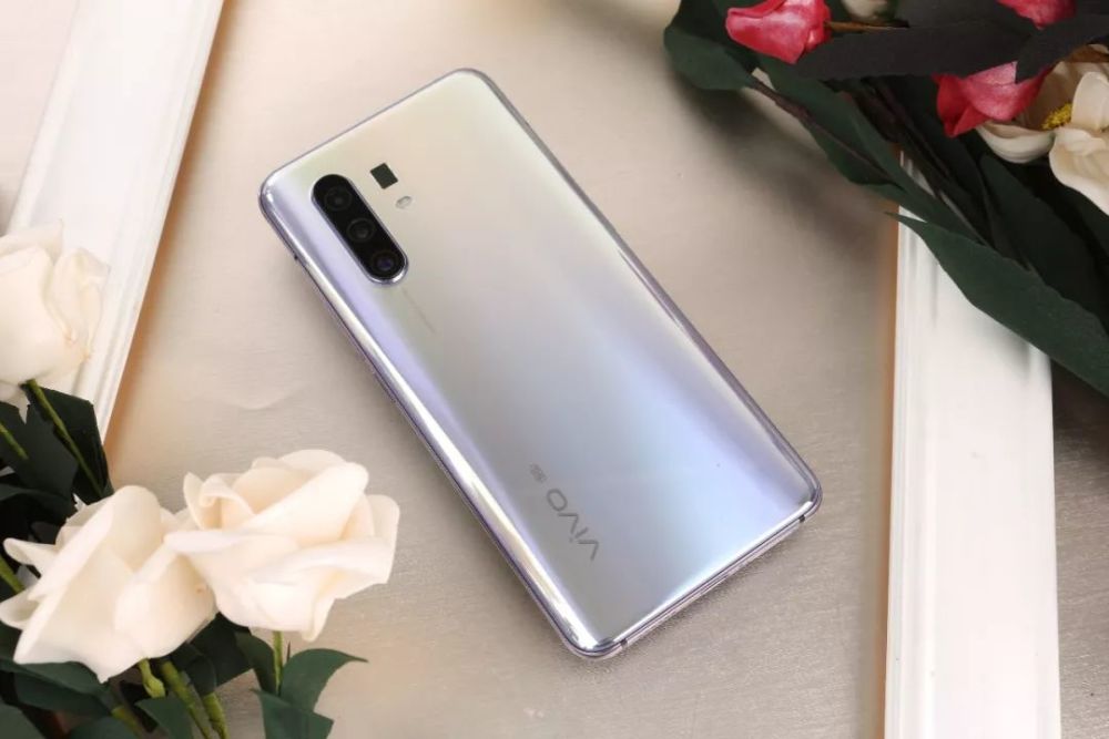 vivox30手机多少钱,vivo手机x23多少钱 游走在时尚和科技之间:vivo x30 pro图赏