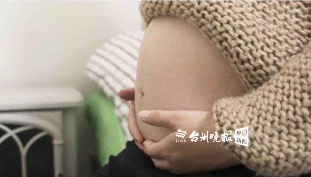 凌晨, 15岁女孩孤身来到台州市中心医院 她挺着一个大肚子, 告诉医生