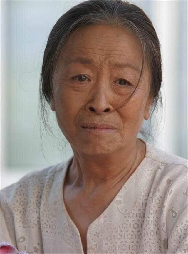 丈夫被说成"儿子"?73岁"丑娘"张少华,结婚50多年备受宠爱
