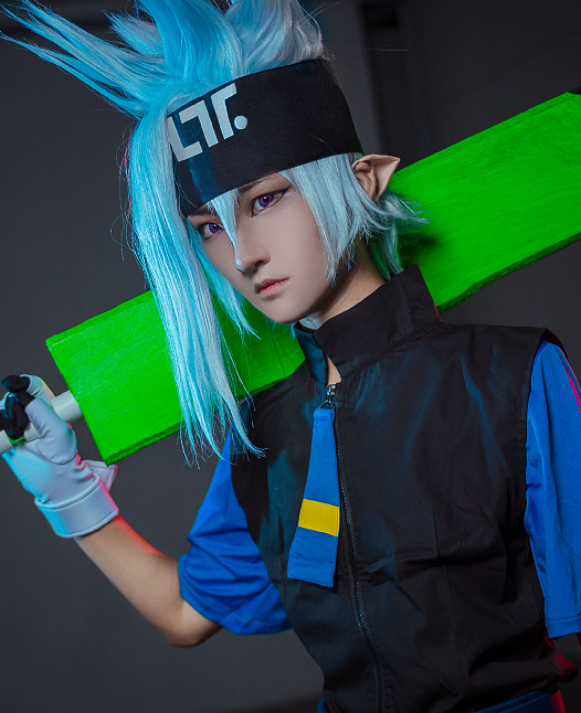 cosplay动漫《凹凸世界》格瑞,神还原的cos作品