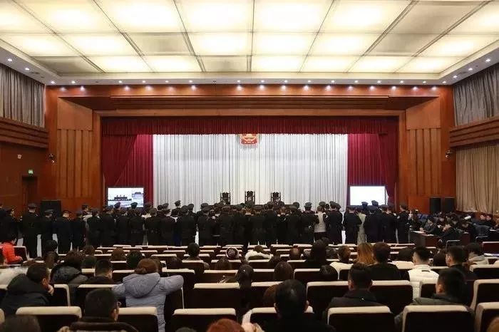 侯海涛等23人黑社会性质组织犯罪案一审公开宣判